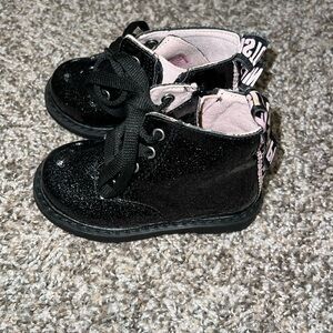 Great condition- Eu 20 - size 5 in baby